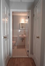 549 E 4th St, Unit B1 in Boston, MA - Foto de edificio - Building Photo