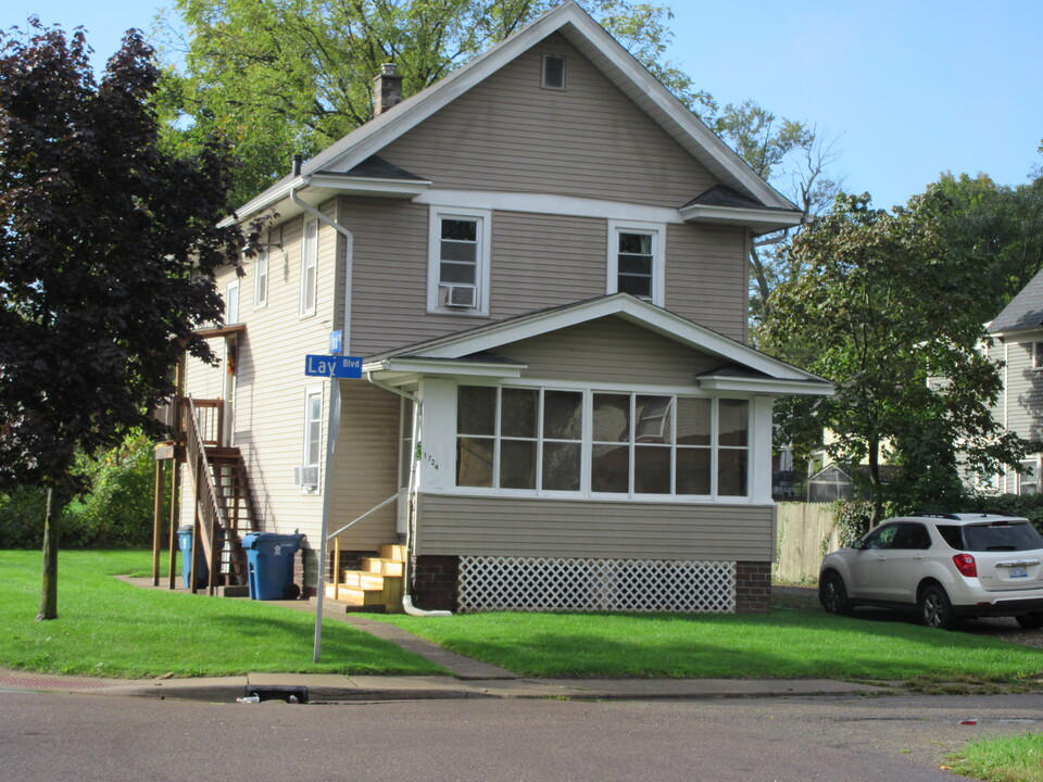 1724 Lay Blvd in Kalamazoo, MI - Building Photo