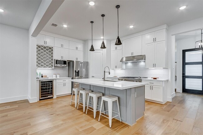 7818 Janak Dr in Houston, TX - Building Photo - Building Photo