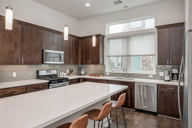 property at 1907 Houston Ave