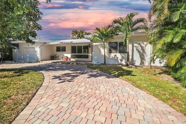 2031 NE 14th Ct in Fort Lauderdale, FL - Foto de edificio - Building Photo