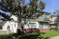 6037 Greenleaf Ave in Whittier, CA - Foto de edificio - Building Photo