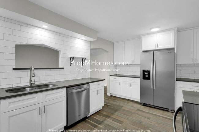 property at 7307 SE 76th Ave