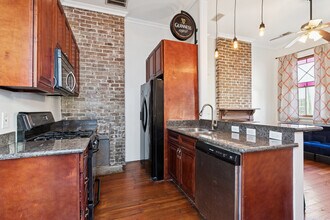 2622 Annunciation St, Unit 2622 in New Orleans, LA - Foto de edificio - Building Photo