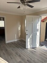 7617 S Main St in Los Angeles, CA - Building Photo