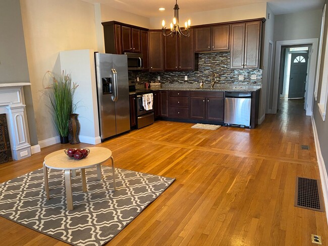 2234 Edwards St in St. Louis, MO - Building Photo - Building Photo