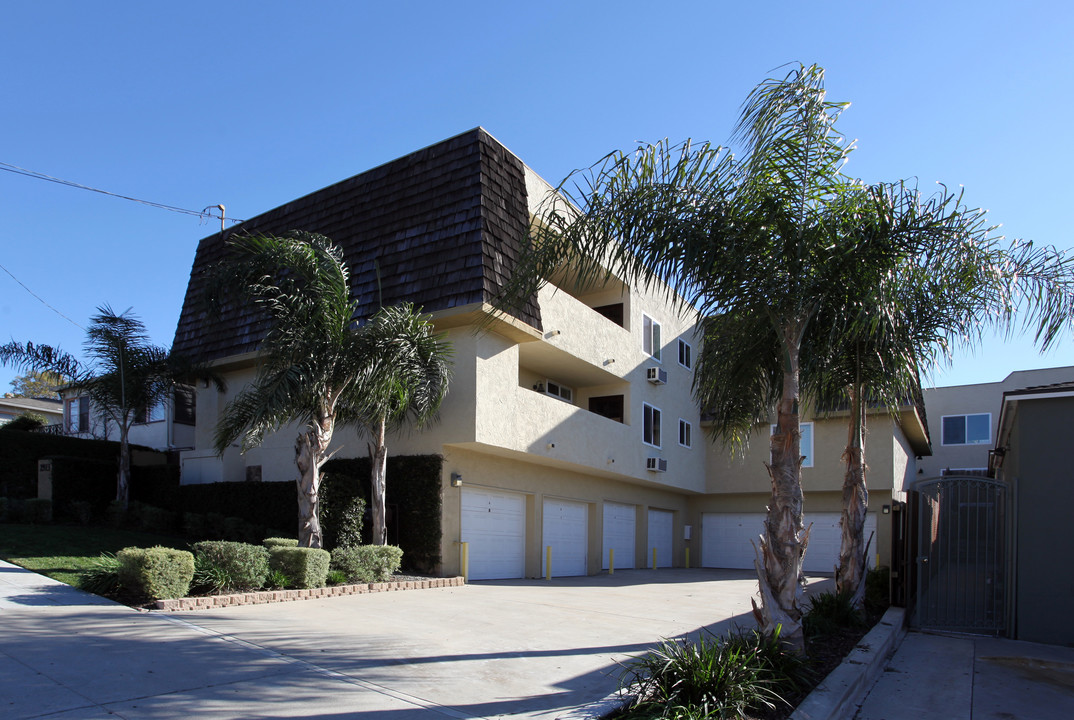 Terraza del Sol in San Diego, CA - Building Photo