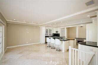 736 Harbor Island Dr in Newport Beach, CA - Building Photo - Building Photo