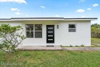 301 W Rutgers St in Melbourne, FL - Building Photo - Building Photo