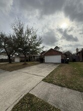 4838 Chase Ct Dr in Bacliff, TX - Building Photo - Building Photo