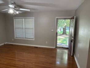 5710 Country Ln in Greensboro, NC - Building Photo - Building Photo