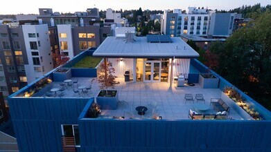 Track 66 Apartments in Seattle, WA - Foto de edificio - Interior Photo