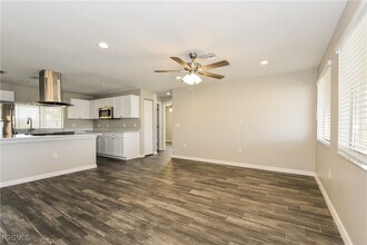 1308 SE 32nd Terrace in Cape Coral, FL - Building Photo - Building Photo