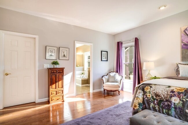 property at 7 Glen Ct