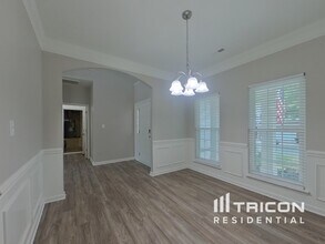 2324 Oakdale Creek Ln in Charlotte, NC - Building Photo - Building Photo