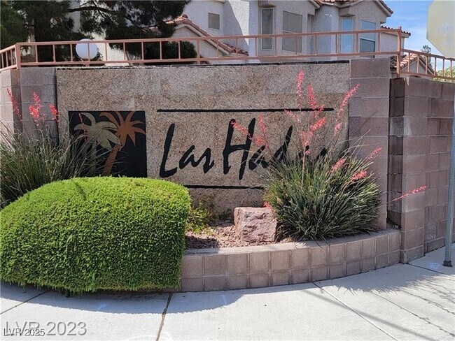 4049 Castle Cove Dr in Las Vegas, NV - Building Photo - Building Photo
