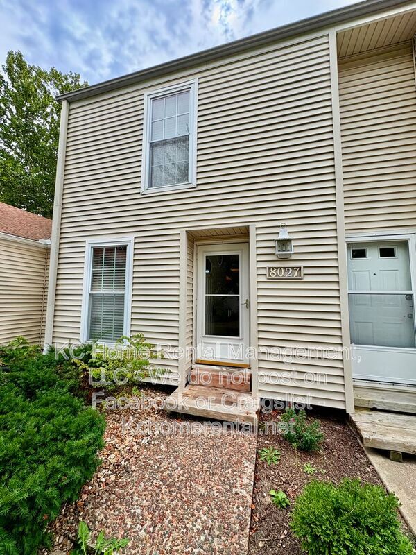 8027 N Stoddard Ave in Kansas City, MO - Building Photo - Building Photo