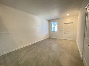 2607 SE 11th St in Homestead, FL - Building Photo - Building Photo