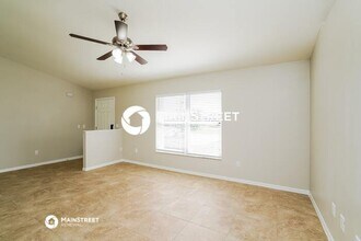 820 SW 11th Pl in Cape Coral, FL - Building Photo - Building Photo