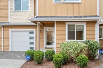 23432 55th Ave W in Mountlake Terrace, WA - Building Photo - Building Photo
