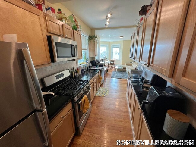 48-50 Lowell St., Unit 2 in Somerville, MA - Building Photo - Building Photo