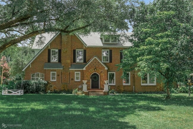 property at 1212 E Kings Hwy