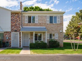 4001 E Campbell Ave in Phoenix, AZ - Building Photo