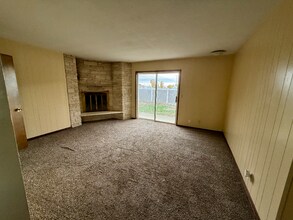 565 Franklin Ct in Sunnyside, WA - Building Photo - Building Photo