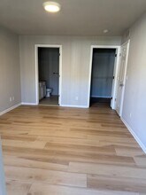 5560 Pine Aires Dr, Unit 5560 Pine Aires Dr in Sterling Heights, MI - Foto de edificio - Building Photo