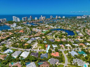 718 Old Trail Dr in Naples, FL - Foto de edificio - Building Photo