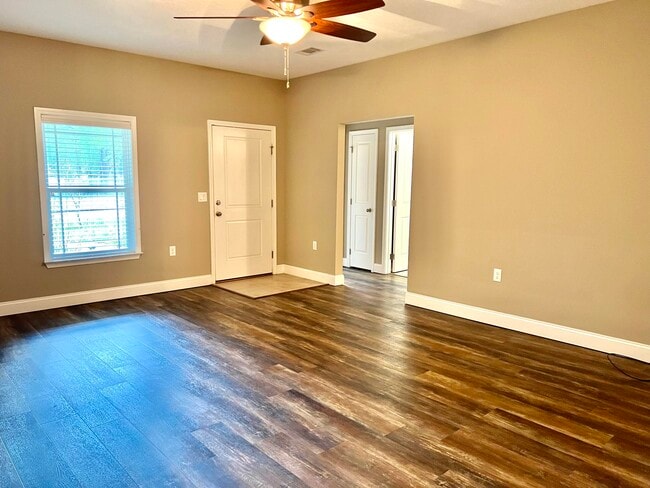 415 E Field Ave in Crestview, FL - Building Photo - Building Photo