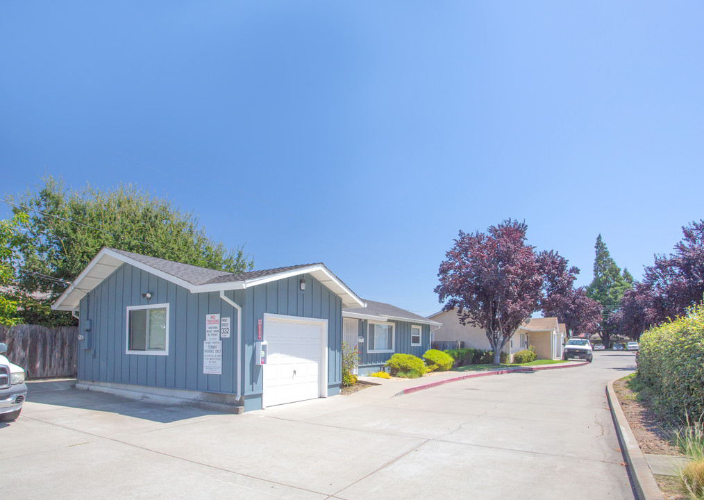 Bartlett Village Homes in Hayward, CA - Foto de edificio