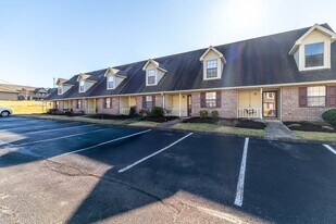 928 Chip Cove Ln in Knoxville, TN - Building Photo