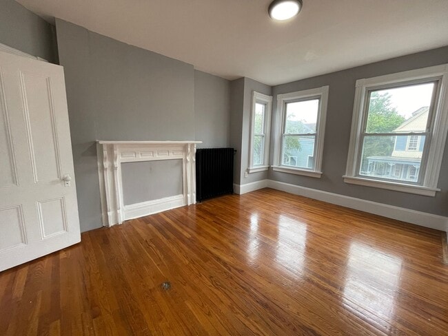 10 Courtney Ave in Newburgh, NY - Building Photo - Building Photo