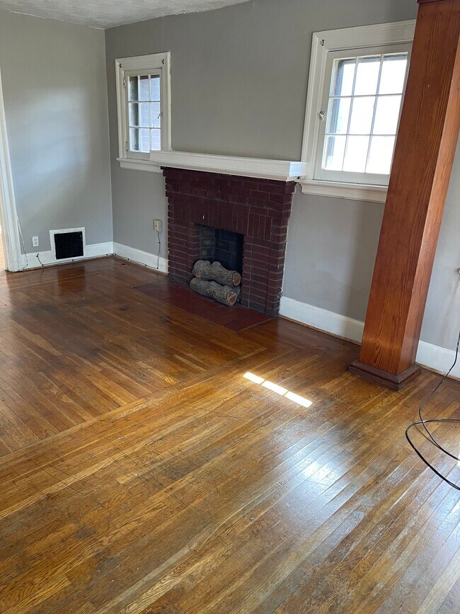 5 E Mitchell Ave in Cincinnati, OH - Building Photo - Building Photo