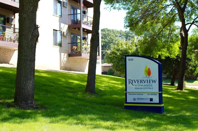 Riverview Highlands in St. Paul, MN - Foto de edificio - Building Photo