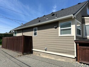 5128 S 9th St in Tacoma, WA - Building Photo - Building Photo