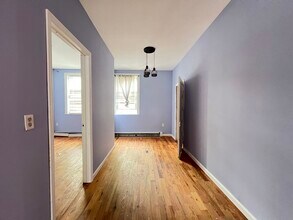 12 Meadow St, Unit 1 in Bayonne, NJ - Building Photo - Building Photo