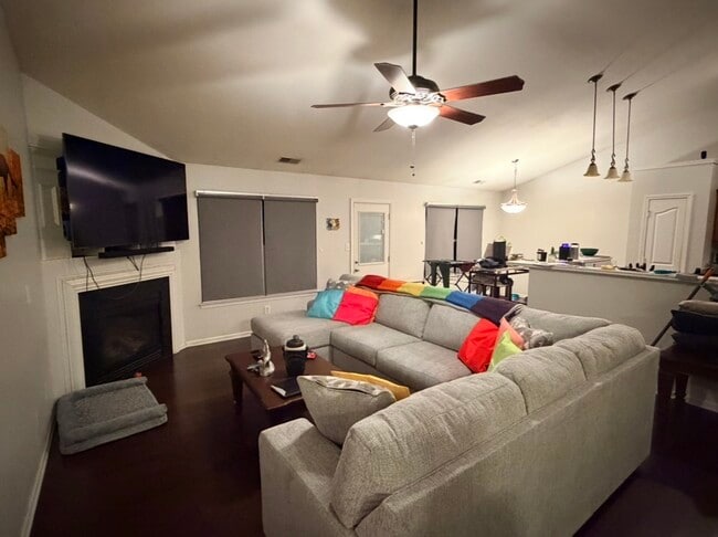 3926 Hunter Hill Ln in Charlotte, NC - Building Photo - Building Photo