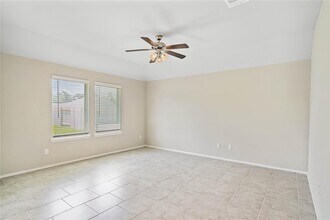 24315 Winchelsea Ln in Spring, TX - Foto de edificio - Building Photo