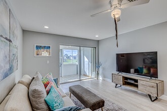 2680 Center Dr in West Palm Beach, FL - Building Photo - Building Photo