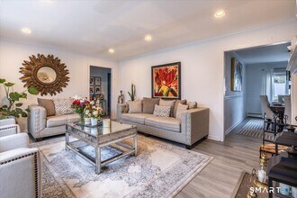 56 Linden St in Norwalk, CT - Building Photo - Building Photo