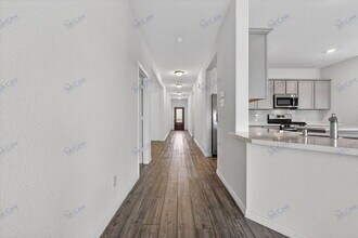 6128 Fall Creek Ln in Fort Worth, TX - Building Photo - Building Photo