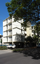 Royal Manoa in Honolulu, HI - Building Photo - Building Photo