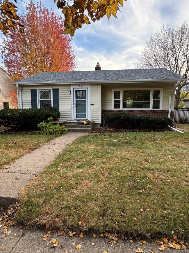 property at 1504 Eleanor Ave