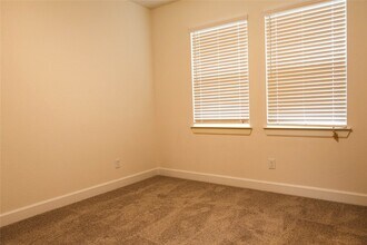 3352 Vine Ter Trce in Houston, TX - Building Photo - Building Photo