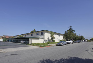 The Reef Apartments in Salinas, CA - Building Photo - Building Photo