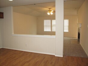 3142 Rendezvous Ct in Spring, TX - Foto de edificio - Building Photo