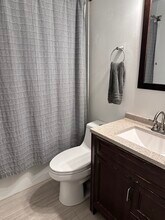40 Medford St, Unit 2 in Chelsea, MA - Foto de edificio - Building Photo