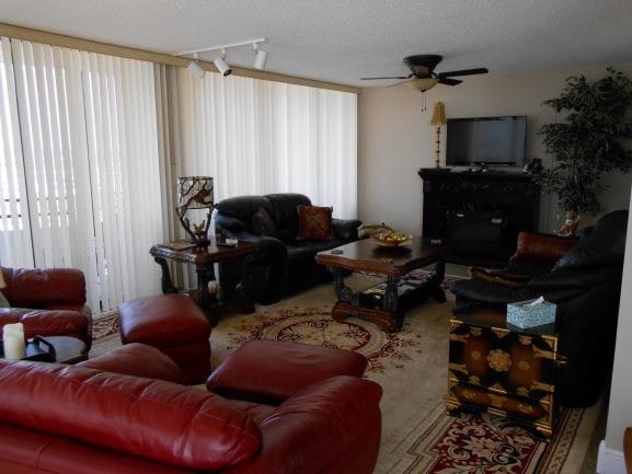 2828 N Atlantic Ave-Unit -706 in Daytona Beach, FL - Foto de edificio - Building Photo